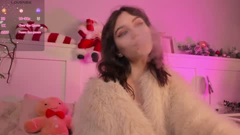 Una  online show from 12.25.24