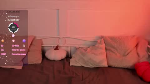 Una  online show from 10.12.25