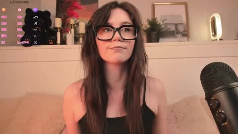 Una  online show from 05.17.26