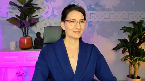 UnaTera online show from 11.15.25