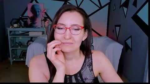 Snapshot of unatera chatting on 02.09.26 UnaTera online show from 02.09.26