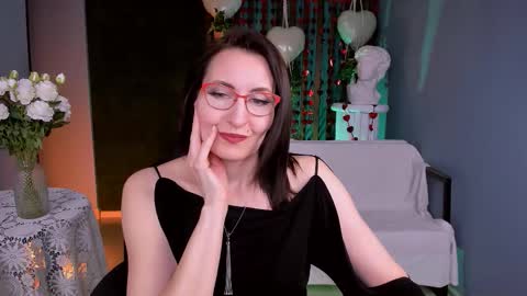 Snapshot of unatera chatting on 02.20.26 UnaTera online show from 02.20.26