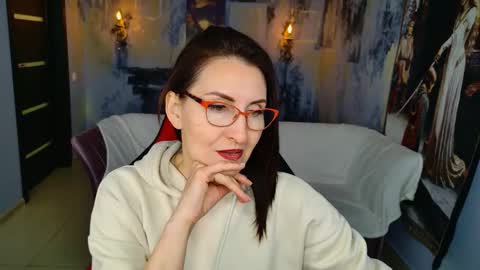 Snapshot of unatera chatting on 03.27.26 UnaTera online show from 03.27.26