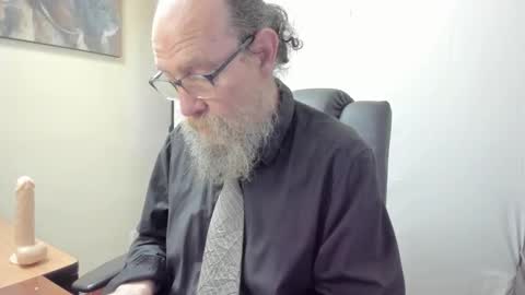 Snapshot of uncle_hottiecb chatting on 03.07.26 Uncle Hottie online show from 03.07.26