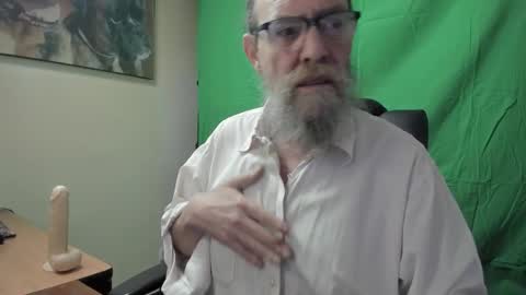 Snapshot of uncle_hottiecb chatting on 03.11.26 Uncle Hottie online show from 03.11.26