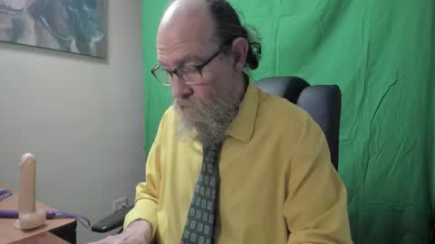 Snapshot of uncle_hottiecb chatting on 03.18.26 Uncle Hottie online show from 03.18.26