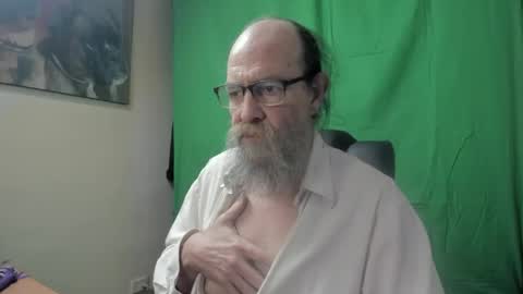 Snapshot of uncle_hottiecb chatting on 03.19.26 Uncle Hottie online show from 03.19.26