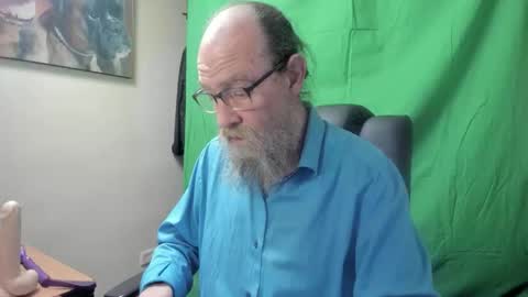 Snapshot of uncle_hottiecb chatting on 03.20.26 Uncle Hottie online show from 03.20.26