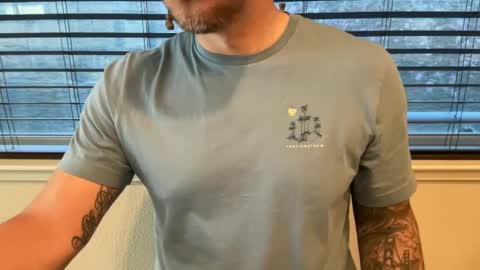 Snapshot of uncleblazer10 chatting on 03.03.25 uncleblazer10 online show from 03.03.25