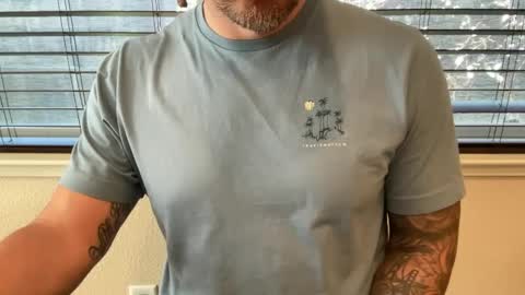 Snapshot of uncleblazer10 chatting on 03.03.25 uncleblazer10 online show from 03.03.25