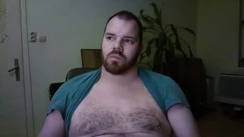 Snapshot of uncut_strong chatting on 12.20.24 Uncut Strong online show from 12.20.24