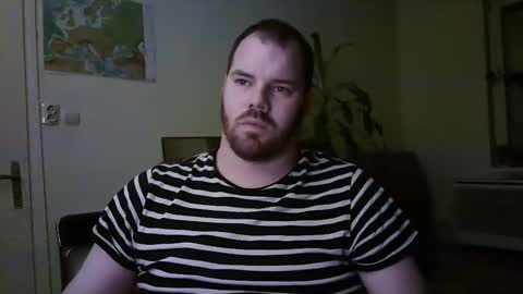 Snapshot of uncut_strong chatting on 01.06.25 Uncut Strong online show from 01.06.25