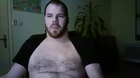 Snapshot of uncut_strong chatting on 01.11.25 Uncut Strong online show from 01.11.25