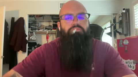 Snapshot of uncutbeard129840 chatting on 05.27.26 uncutbeard129840 online show from 05.27.26