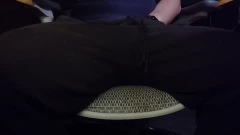 Under the desk online show from 02.22.26