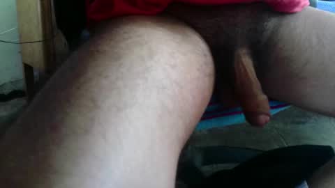 Snapshot of under_thedesk chatting on 01.14.25 Giov online show from 01.14.25