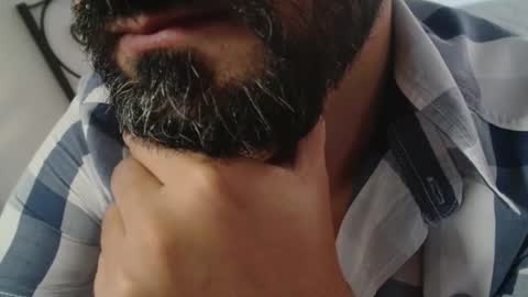 Snapshot of under_thedesk chatting on 09.30.25 Giov online show from 09.30.25