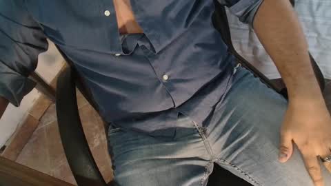 Snapshot of under_thedesk chatting on 10.06.25 Giov online show from 10.06.25