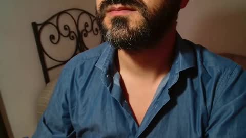 Snapshot of under_thedesk chatting on 10.21.25 Giov online show from 10.21.25