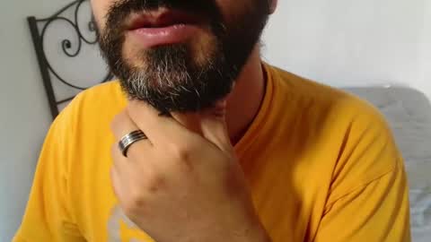 Snapshot of under_thedesk chatting on 10.24.25 Giov online show from 10.24.25