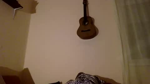 Snapshot of underguy19 chatting on 10.04.25 underguy19 online show from 10.04.25