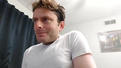 Snapshot of undress_me_ chatting on 12.10.24 undress me online show from 12.10.24