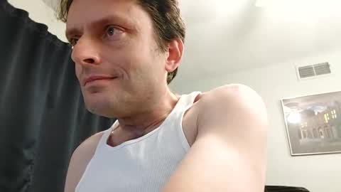 Snapshot of undress_me_ chatting on 12.31.24 undress me online show from 12.31.24