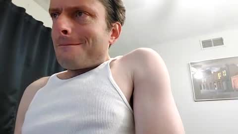 Snapshot of undress_me_ chatting on 12.31.24 undress me online show from 12.31.24