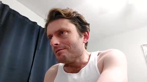 Snapshot of undress_me_ chatting on 01.17.25 undress me online show from 01.17.25