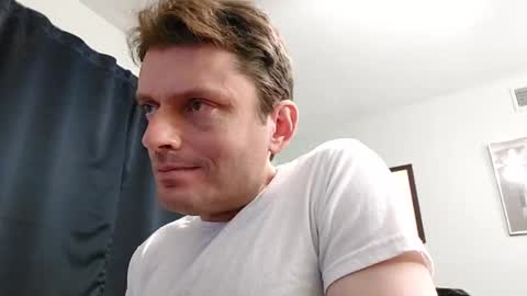 Snapshot of undress_me_ chatting on 03.02.25 undress me online show from 03.02.25