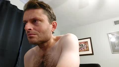 Snapshot of undress_me_ chatting on 11.18.25 undress me online show from 11.18.25