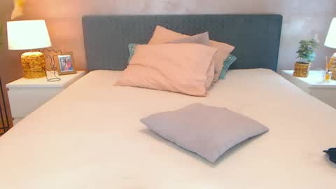 Snapshot of uniquemissy chatting on 12.13.24 Andreea online show from 12.13.24