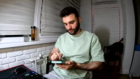 Snapshot of unnknow2024 chatting on 04.16.26 SlavaVibes online show from 04.16.26