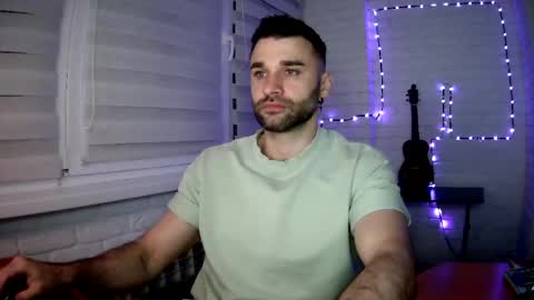 Snapshot of unnknow2024 chatting on 04.26.26 SlavaVibes online show from 04.26.26