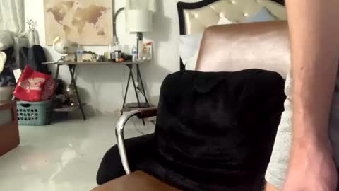 Stepbro online show from 02.14.25