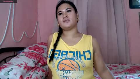 Snapshot of ur_baby_rebbecca chatting on 04.21.26 SINGLE online show from 04.21.26