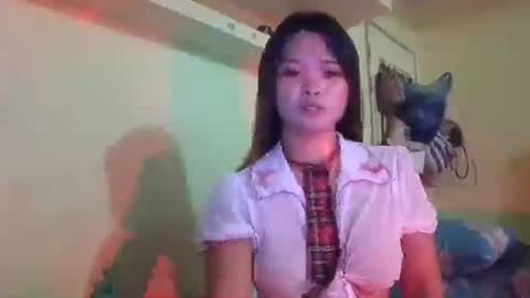 Snapshot of ur_cristal chatting on 07.19.26 ur_cristal online show from 07.19.26