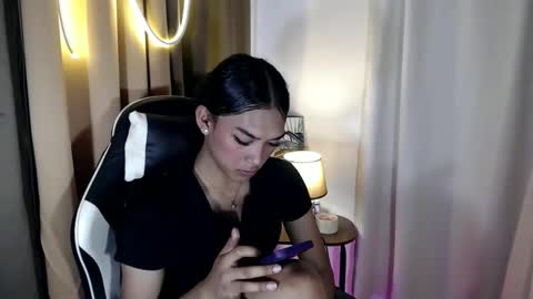 ur_dazzlingmorenaxx online show from 11.04.25