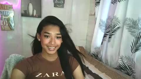 Snapshot of ur_dazzlingmorenaxx chatting on 04.23.26 ur_dazzlingmorenaxx online show from 04.23.26