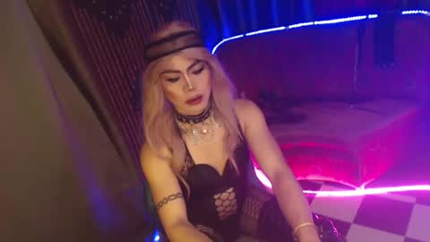 Snapshot of ur_dominatrix chatting on 01.16.26 MISS ANNA online show from 01.16.26