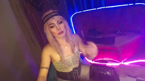 Snapshot of ur_dominatrix chatting on 01.17.26 MISS ANNA online show from 01.17.26