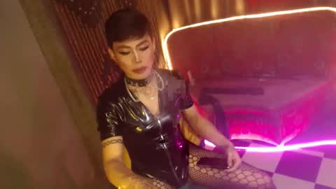 Snapshot of ur_dominatrix chatting on 01.18.26 MISS ANNA online show from 01.18.26