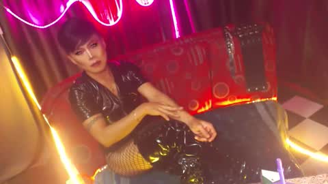 Snapshot of ur_dominatrix chatting on 02.12.26 MISS ANNA online show from 02.12.26