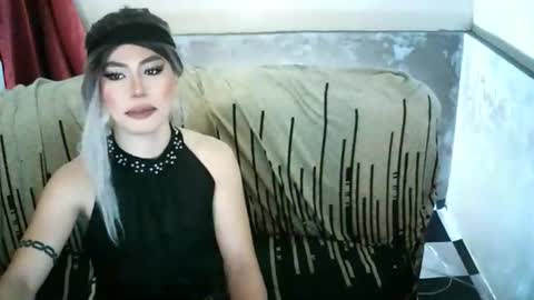 Snapshot of ur_dominatrix chatting on 04.15.26 MISS ANNA online show from 04.15.26