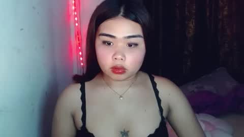 Snapshot of ur_dream_girl_vanessa chatting on 11.08.25 Vanessa online show from 11.08.25