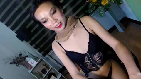 Saina Gonzales online show from 04.26.26