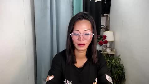 Snapshot of ur_hottest_girl chatting on 01.06.26 ur_hottest_girl online show from 01.06.26