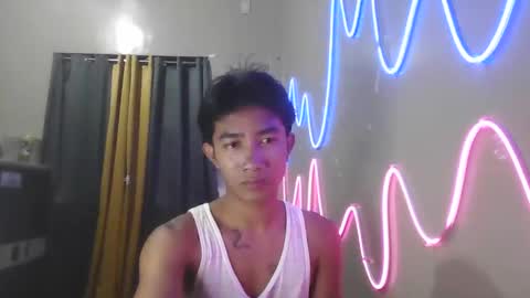 Snapshot of ur_hottestjonny chatting on 04.13.26 jonny online show from 04.13.26