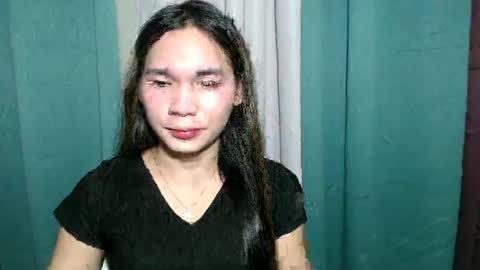 Snapshot of ur_innocent_girlx chatting on 03.01.25 QUEENSY online show from 03.01.25