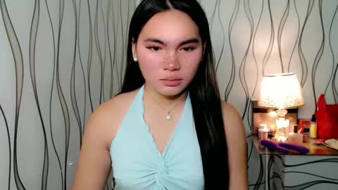 Snapshot of ur_innocent_girlx chatting on 10.30.25 QUEENSY online show from 10.30.25